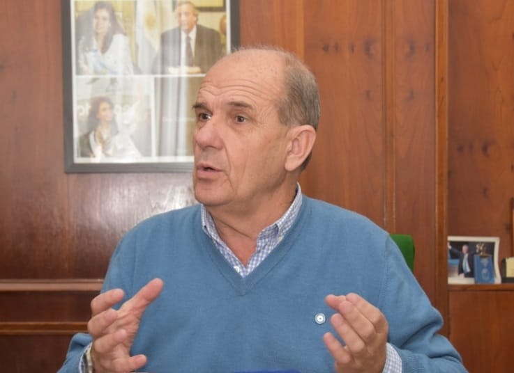 Pablo Zurro insiste en dejar sin efecto la ley que prohibe la re-reelección de Intendentes y hasta cruzó a Sergio Massa