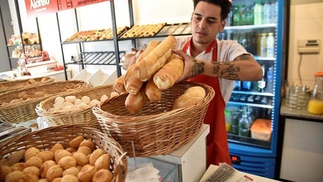 "Desde la semana que viene" los panaderos bonaerenses venderán el kilo de pan a $65