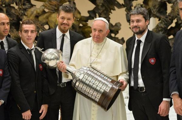 Así fue el encuentro entre el Papa con Tinelli y el plantel de San Lorenzo