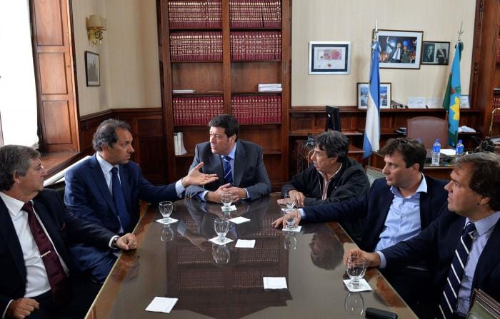 Scioli celebró la sanción de la nueva Ley de Paritarias Municipales