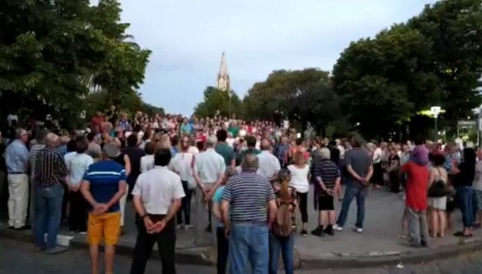En Pigüé los vecinos se cansaron y marcharon para protestar contra los paros de municipales