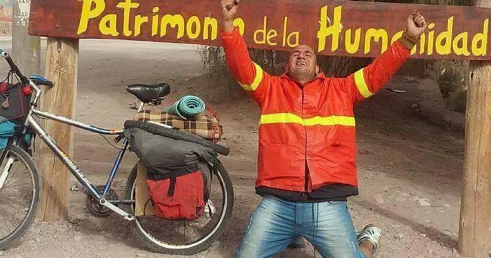 Vecino de Lomas de Zamora hará cruzada solidaria vestido de payaso: Unirá Llavallol y Bolivia en bicicleta