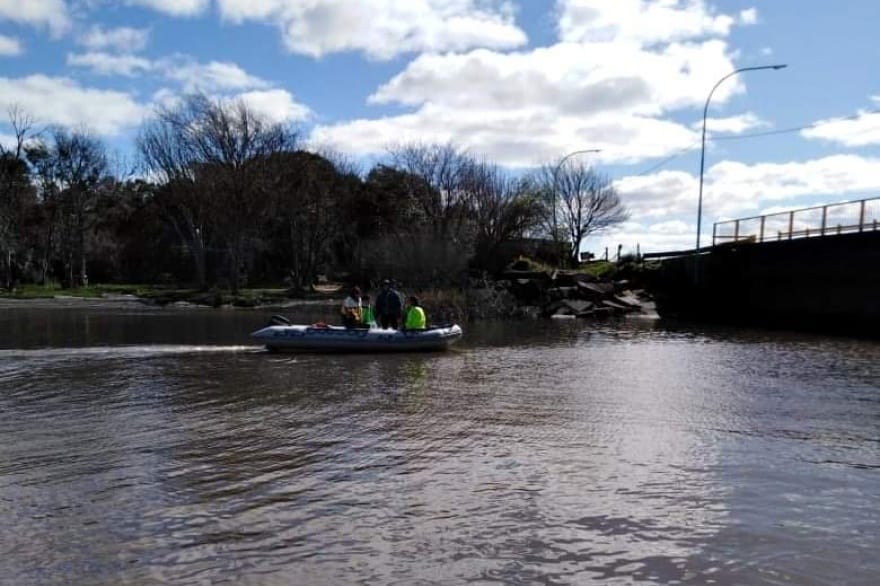 El cadáver hallado en el Río de la Plata es de uno de los pescadores buscados