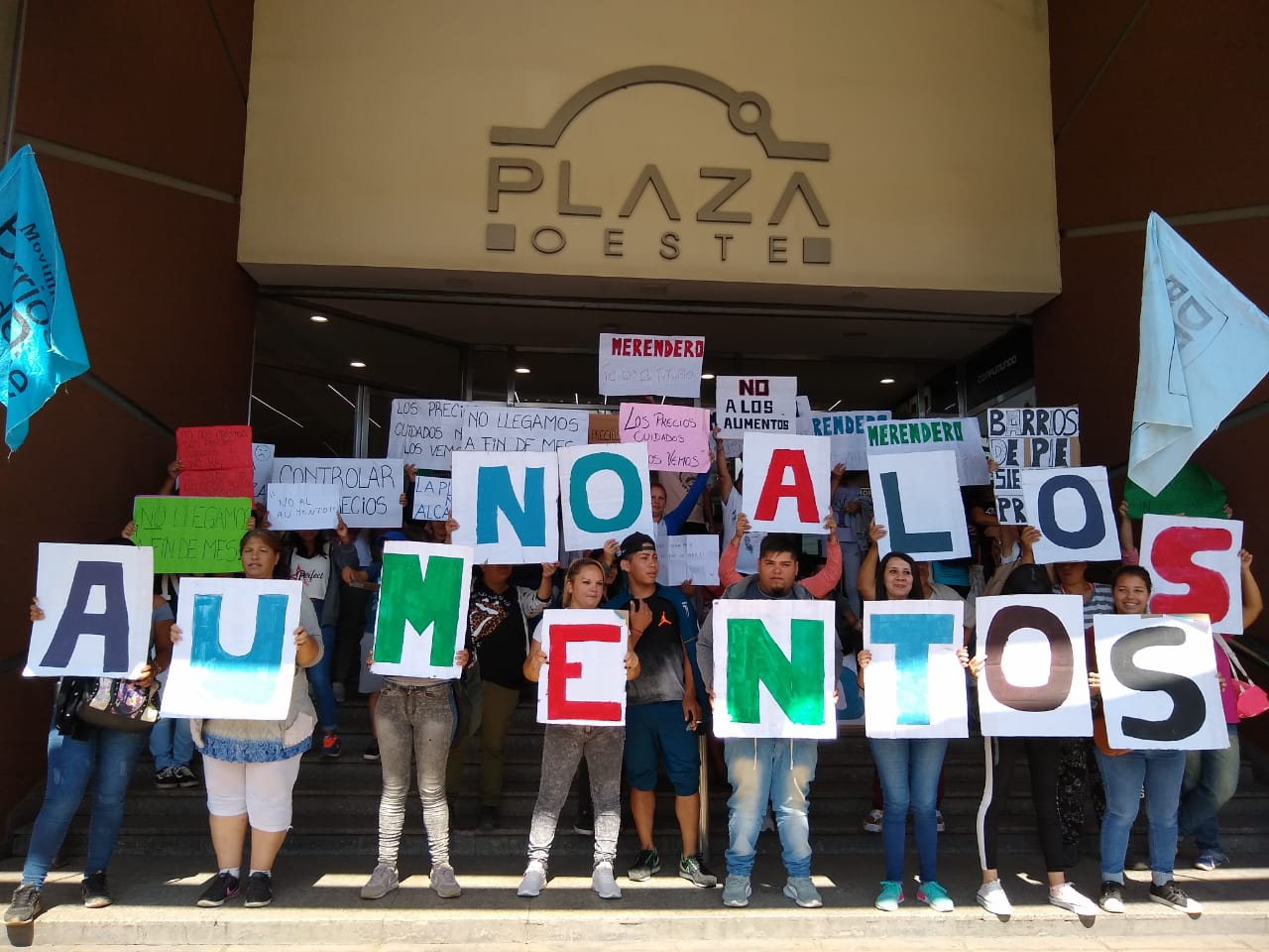 Barrios de Pie - Libres del Sur marchó a supermercados contra aumentos de precios