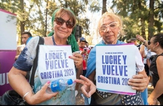 Plenario “Luche y Vuelve” en Avellaneda: El acto militante que busca lanzar la candidatura de Cristina Kirchner 2023