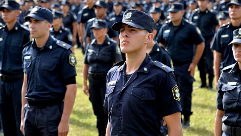 Aumentos para policías bonaerenses: El sueldo neto de ingresante asciende a $46.238