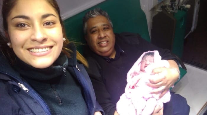 Pilar: dos policías asistieron un parto en una vivienda