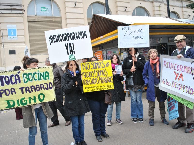 Trabajadores de Políticas de Género y DDHH protestaron en La Plata 