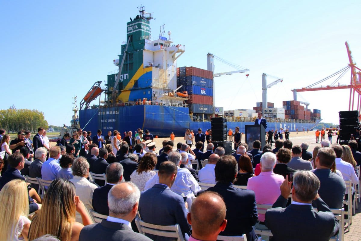 Inauguración oficial del Puerto TecPlata con el arribo del carguero "Jacarandá"