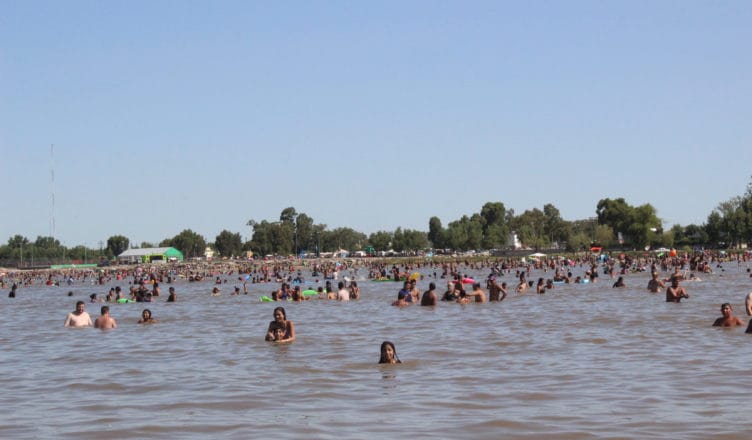Más de 100 mil personas disfrutaron de las costas de Punta Lara