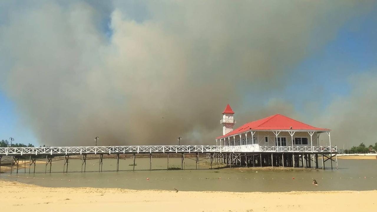 Pese a la emergencia ambiental, siguen los incendios sin control en el delta del Paraná