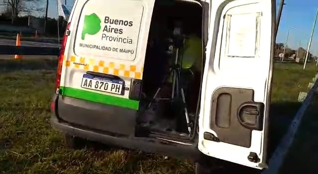 Con un video escrachó una "trampa" del radar de velocidad en Maipú: "Pusimos mal el cartel"