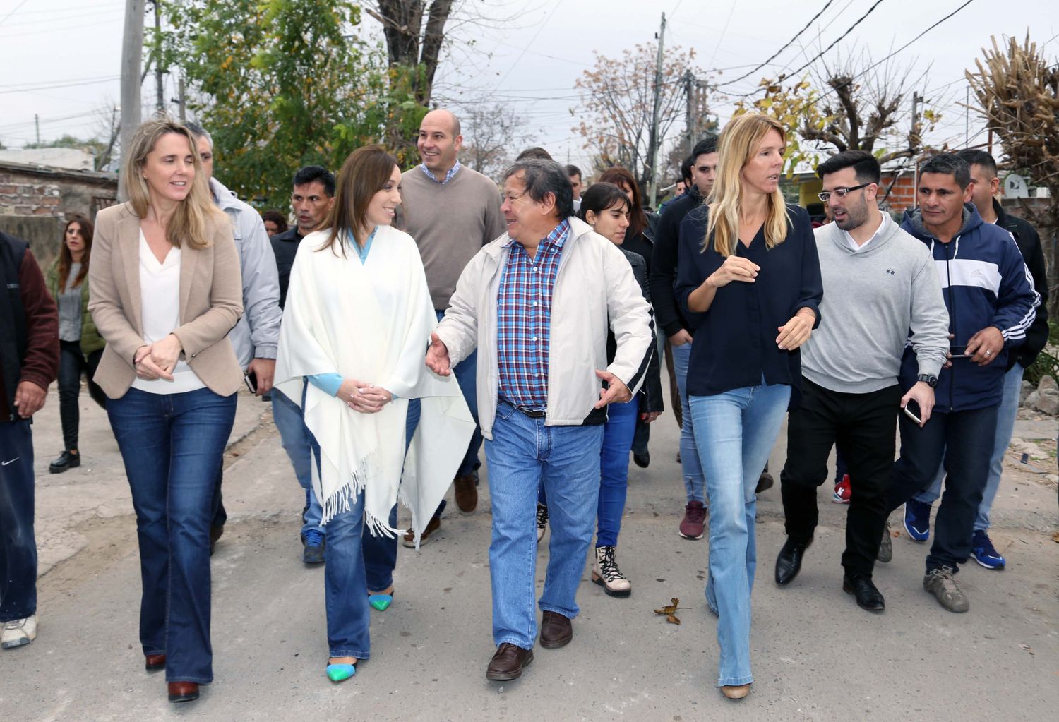 Vidal y Martiniano Molina recorrieron el barrio "Los Alamos" en Quilmes