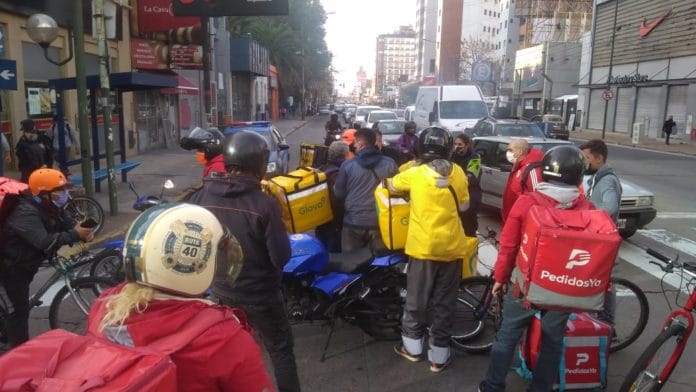 Trabajadores de deliverys volvieron a reclamar por mayor seguridad en Lomas de Zamora: "Esto no da para más"