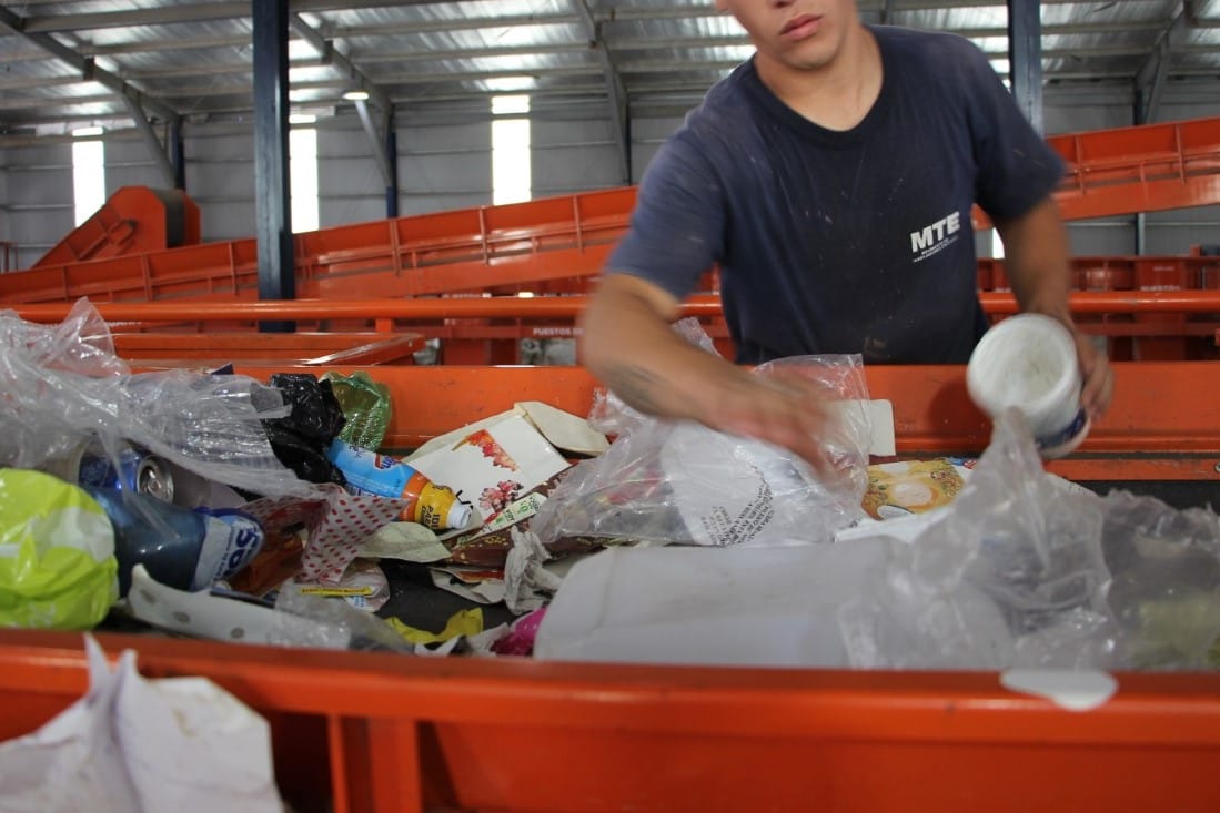 OPDS multó por casi $30 millones a supermercados y cadenas de comida rápida por no gestionar sus residuos