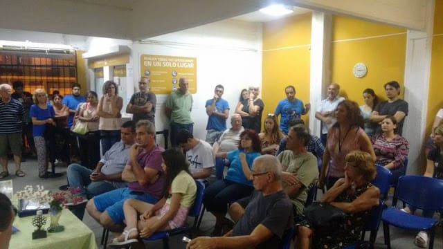 Escándalo en Ezpeleta: Concejales del FpV a las piñas con los comerciantes