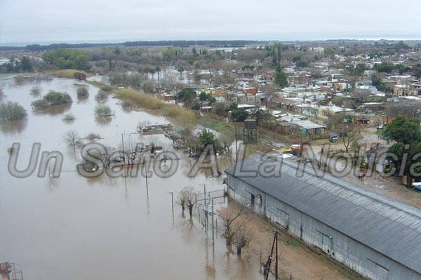 Salto: Brasca habló de "inundación histórica" y confirmó "ayuda de Scioli"