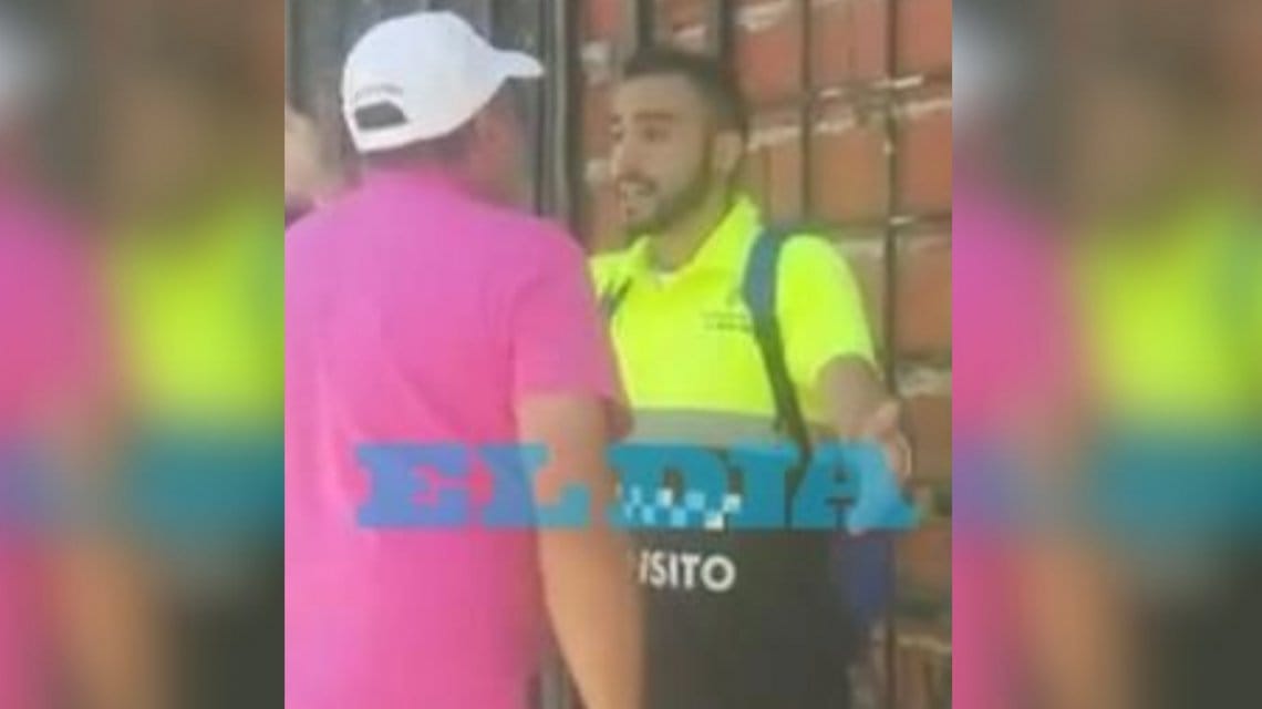 El "efecto Sampaoli" llegó a La Plata: Increpó a un agente de Tránsito y le dijo "¿cuánto cobrás?"