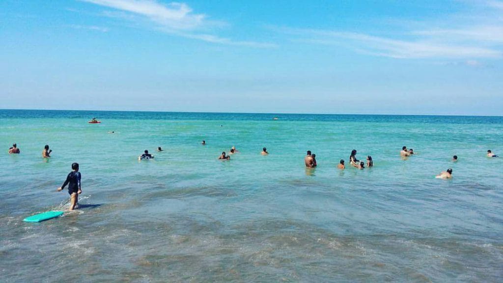 ¿El caribe? No, Mar del Plata: Un fenómeno en el agua sorprendió a todos en la "Feliz"