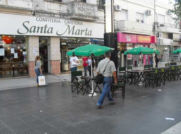 Tarifazo: A una panadería de San Martín le vino $42 mil de luz, $25 mil de agua y espera por el gas