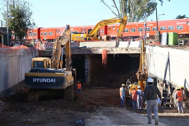 San Isidro: Montarán los puentes ferroviarios en el túnel de Sarratea 