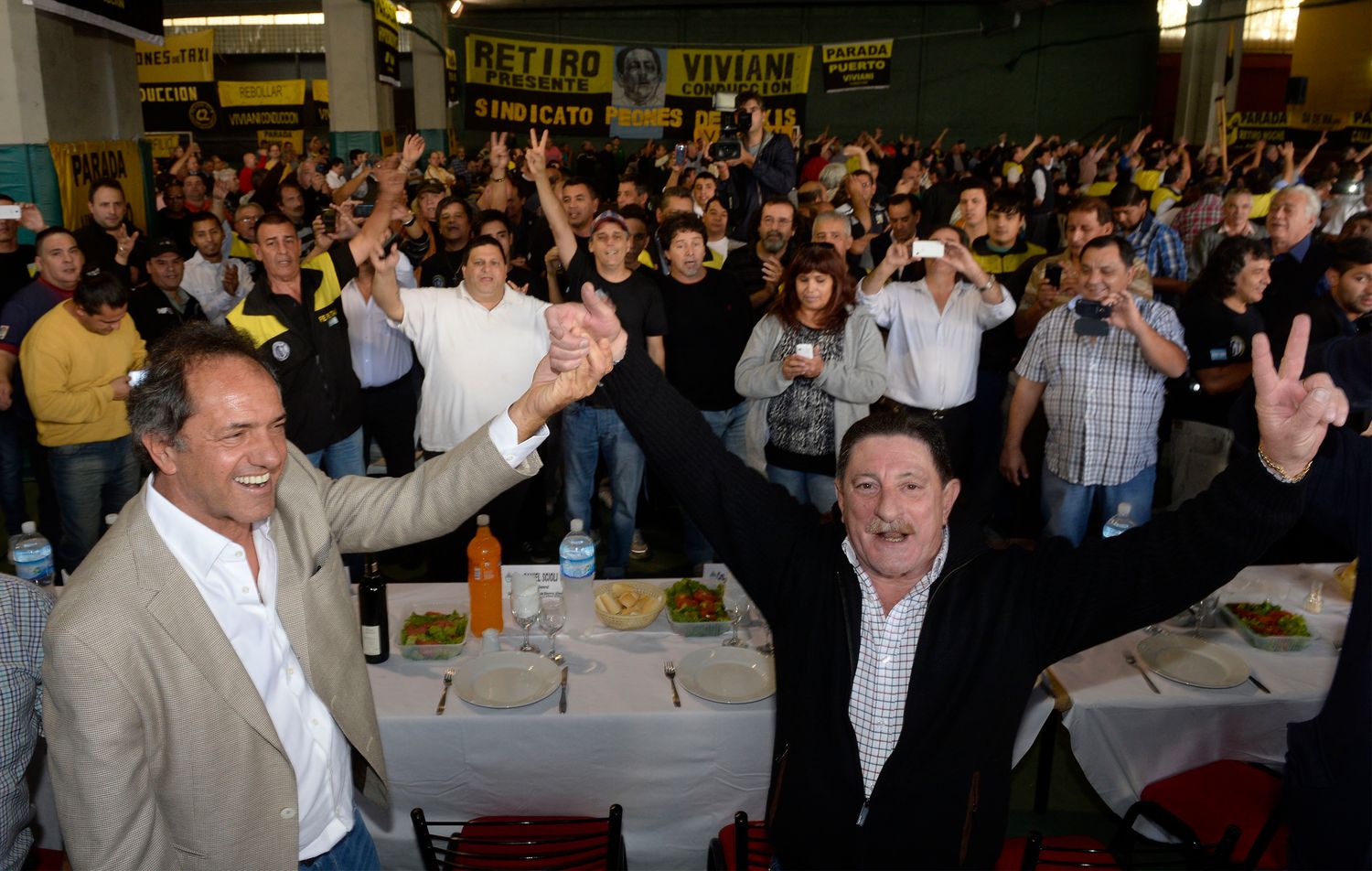 Elecciones 2015: Scioli festejó el Día del Taxista y recibió apoyo de Viviani