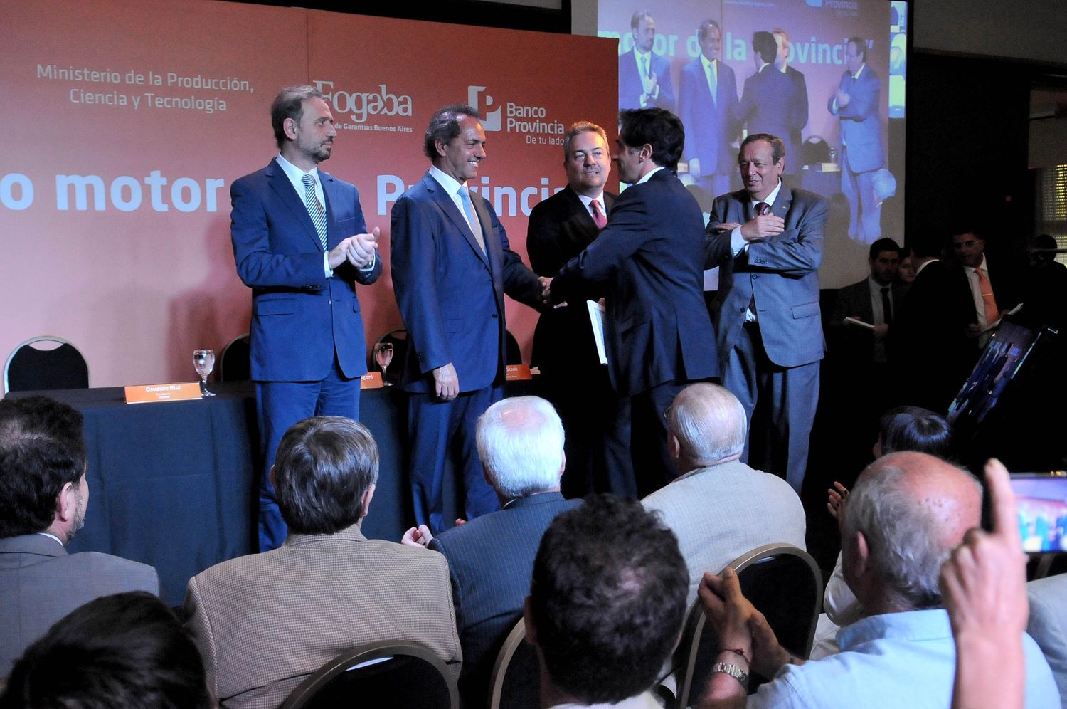 En Vicente López, Scioli firmó convenio que beneficia a Pymes