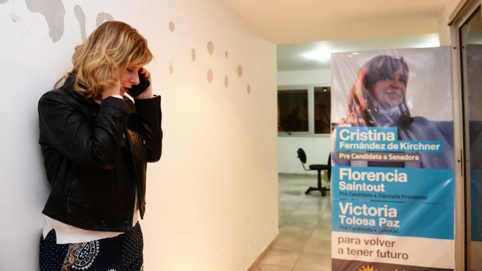 Secuestran droga y armas de fuego en un local partidario de Florencia Saintout en La Plata