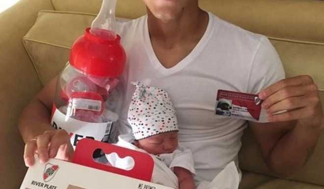 Pasión sin límites: Una pareja de Pinamar le puso a su hijo el nombre “Agustín Enzo River Plate Bejerano”