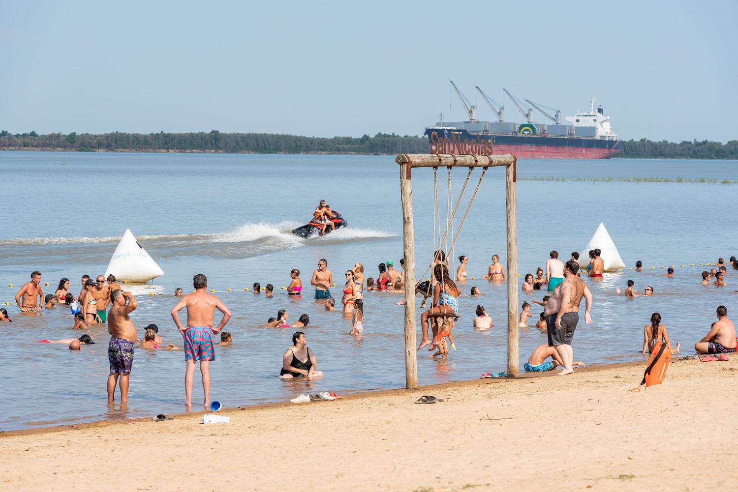 Verano en San Nicolás: Las playas a orillas del Paraná, el gran atractivo turístico