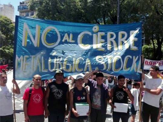 Marcha de trabajadores de Stockl en Adrogué: Denuncian 130 puestos laborales en riesgo