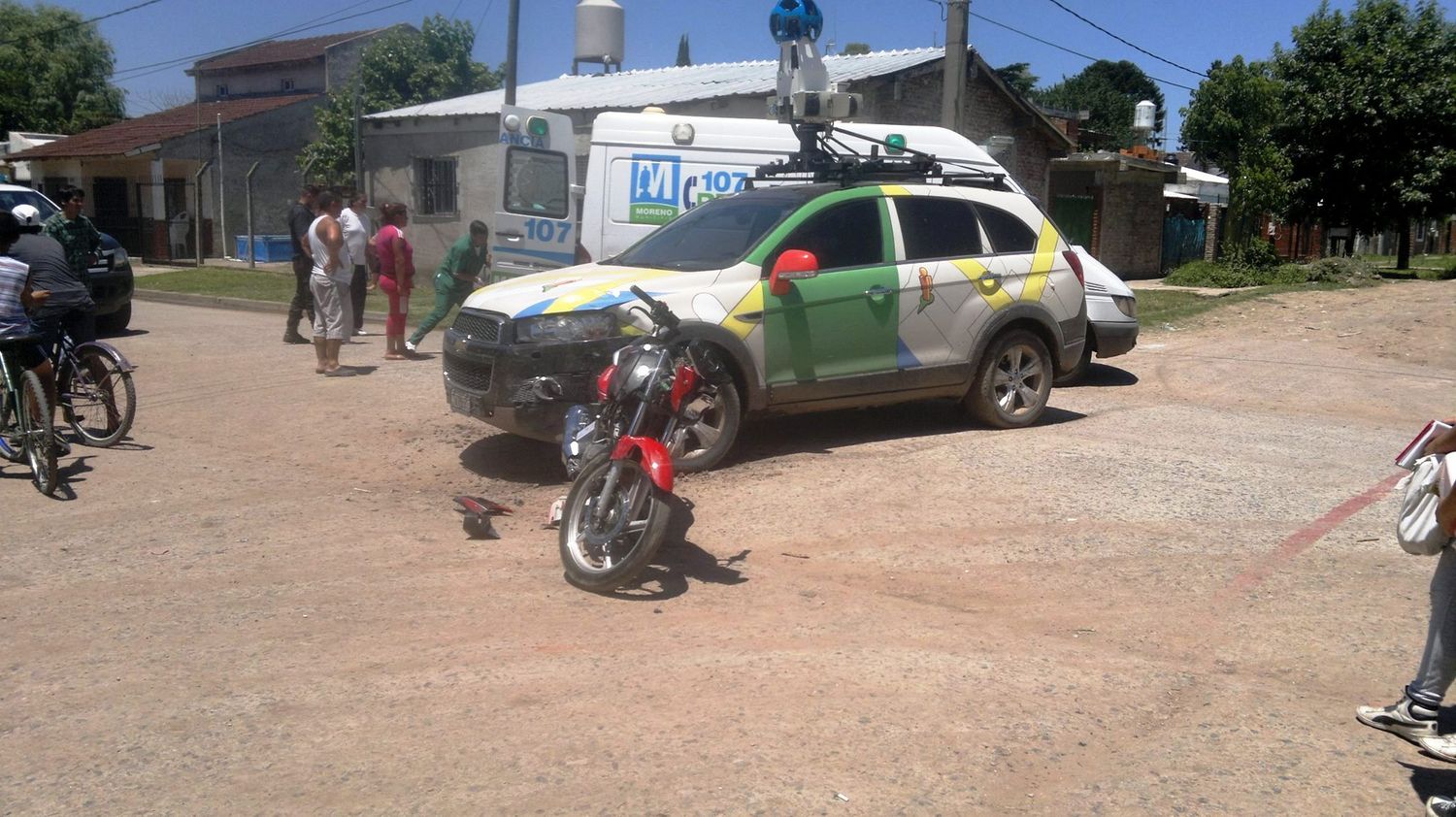 Camioneta de Google Street View chocó con moto en Moreno