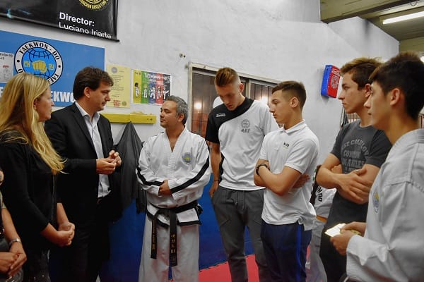 Galmarini visitó a los campeones mundiales de Taekwondo en San Isidro