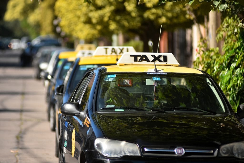 Taxis de Mar del Plata contra Uber: “En esta temporada la recaudación ha sido en promedio entre 30 y 40% menor”