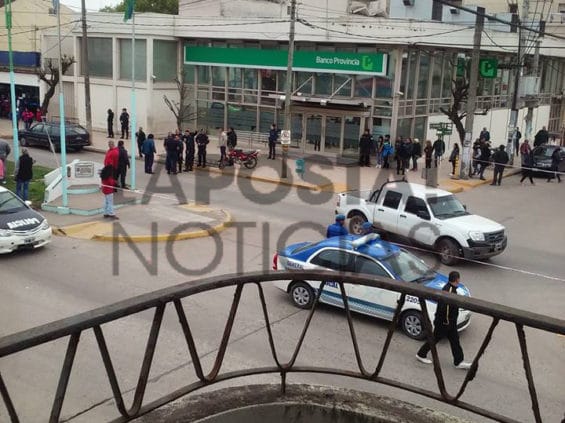 Tiroteo en el Banco Provincia de General Rodríguez con dos heridos 