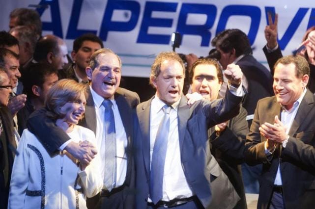 Elecciones 2015: Tras firmar convenio con Alperovich, Scioli continúa su agenda en Tucumán 