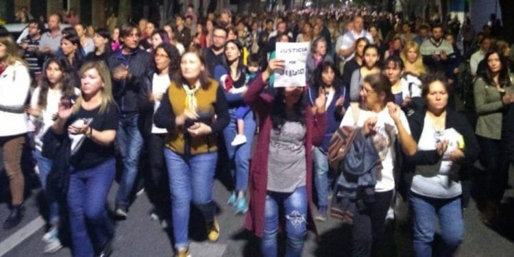 Tordillo: Marcha para pedir esclarecimiento por la violación a joven de 19 años