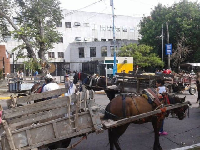Quilmes: Carreros protestan frente a la Municipalidad 
