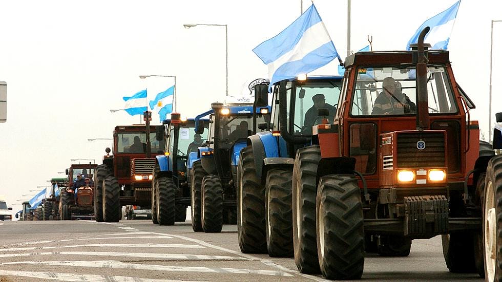 Movilización y tractorazo en Chivilcoy contra el aumento del Inmobiliario Rural