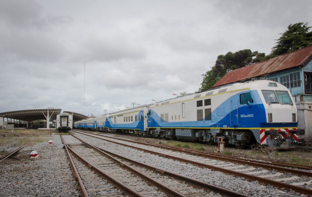 El tren a Mar del Plata sigue sin funcionar y los gremios denuncian el mal estado de las vías