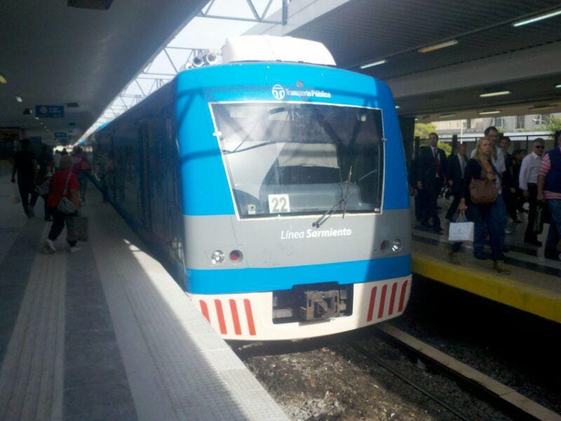 Trenes: Capitanich anunció que en el tercer trimestre comenzarán a soterrar la Línea Sarmiento