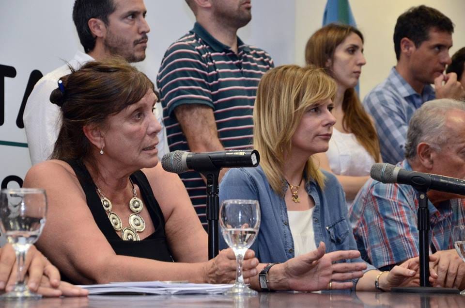 Diputados y senadores bonaerenses de Unidad Ciudadana rechazan "ajuste y despidos" en Provincia