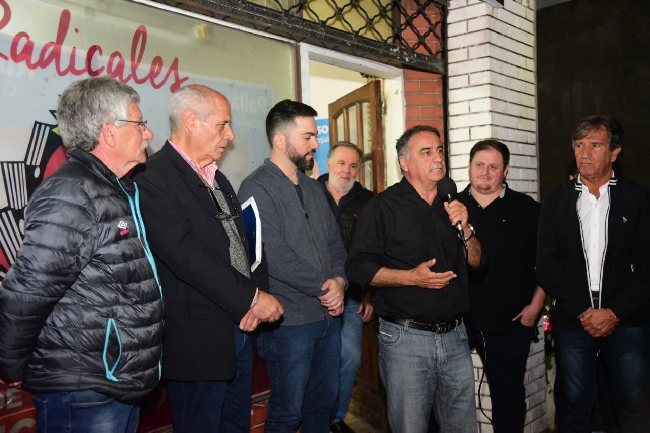 Lanús: Sector de la UCR formalizó su apoyo a Edgardo Depetri, del Frente de Todos