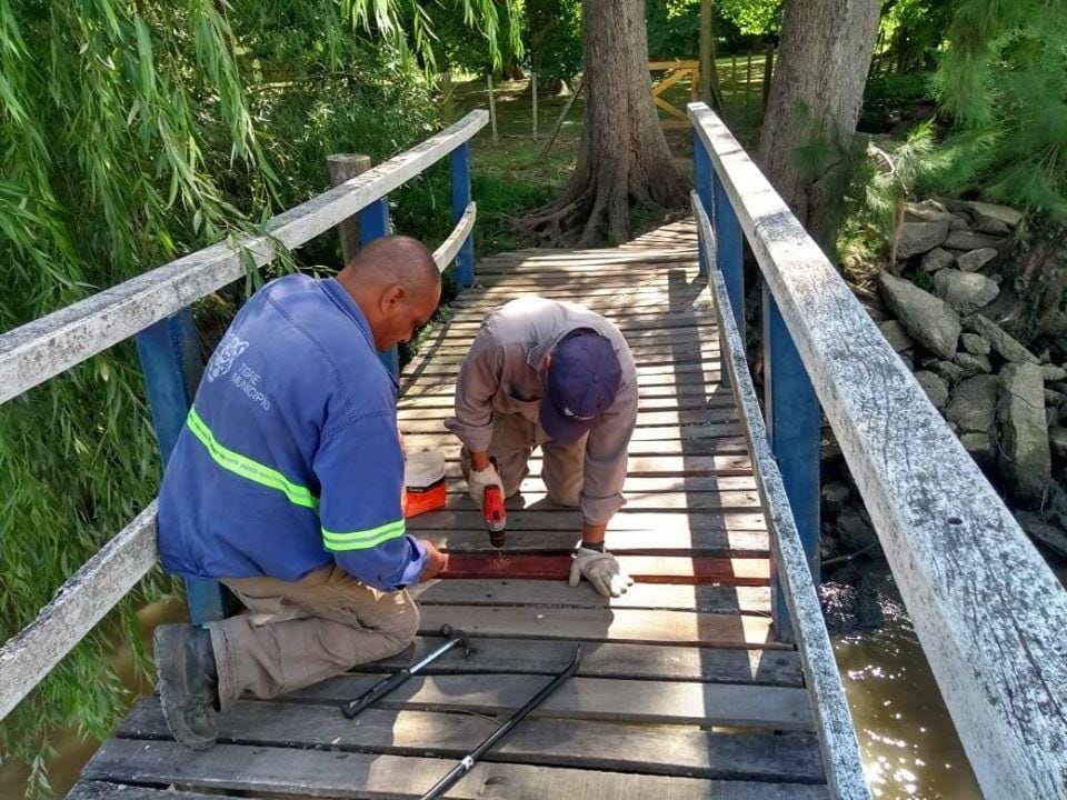 Avanzan las tareas mantenimiento en puentes y reparaciones de alumbrado público en el Delta de Tigre