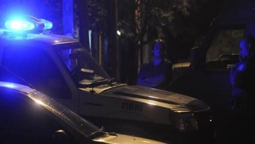 Impactante video: Un policía de la Ciudad mató a un ladrón de dos disparos cuando intentó asaltarlo en Merlo