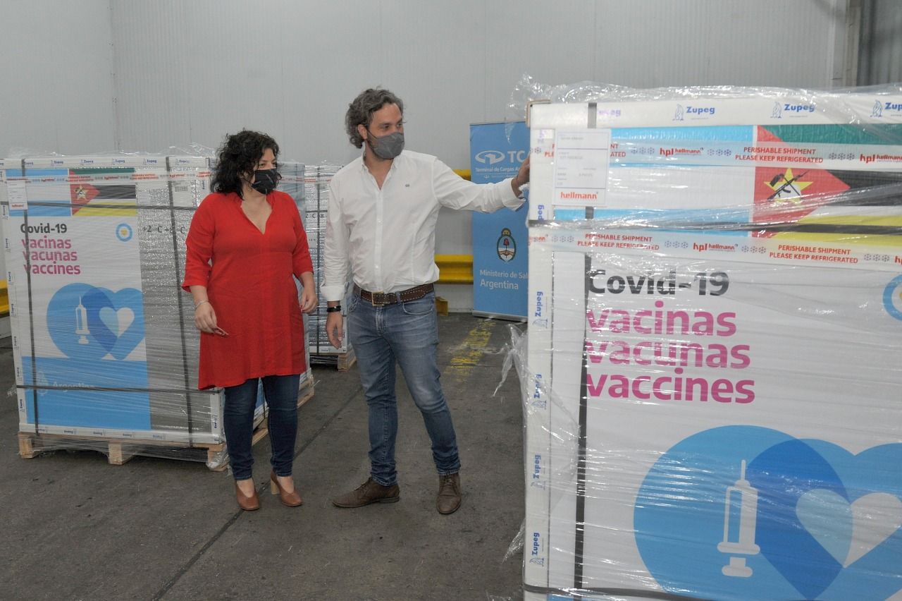 Argentina dona un millón de vacunas contra el Covid-19 a Bolivia