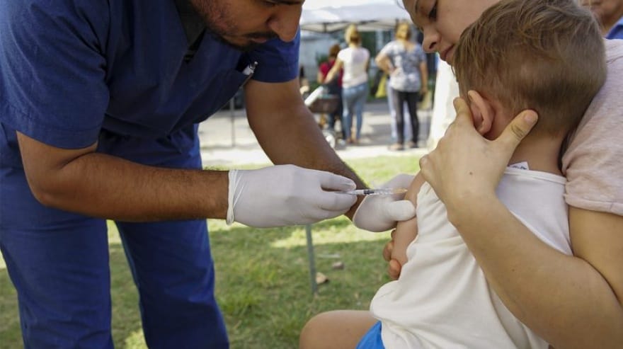 Alertan por la posible reaparición de enfermedades: Bajó un 40% la vacunación de calendario