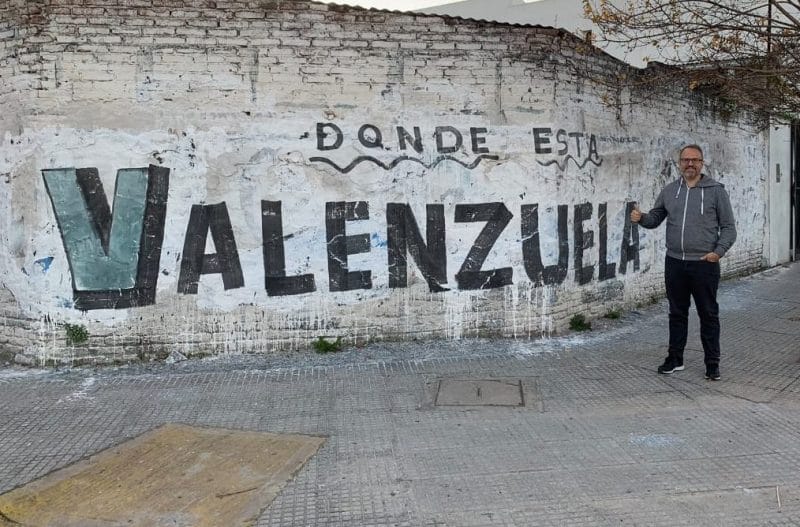 Valenzuela respondió en Instagram a una campaña del peronismo en Tres de Febrero: "Acá estoy"