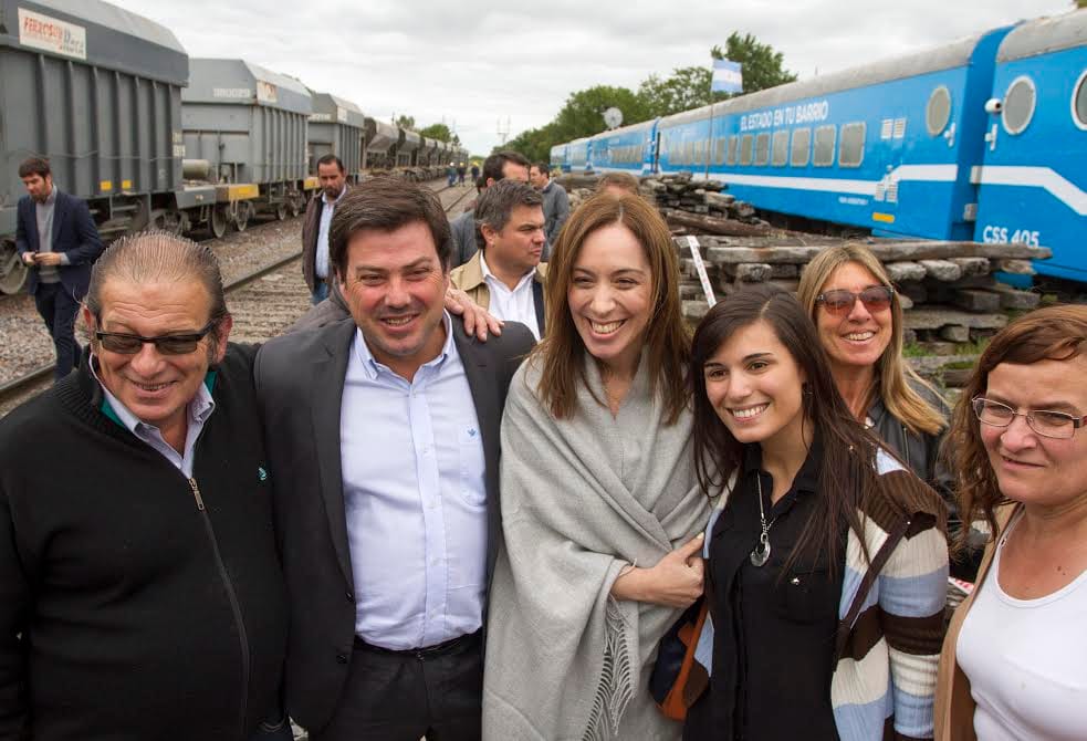 Vidal presentó el tren del programa "El Estado presente en tu barrio" en Las Flores
