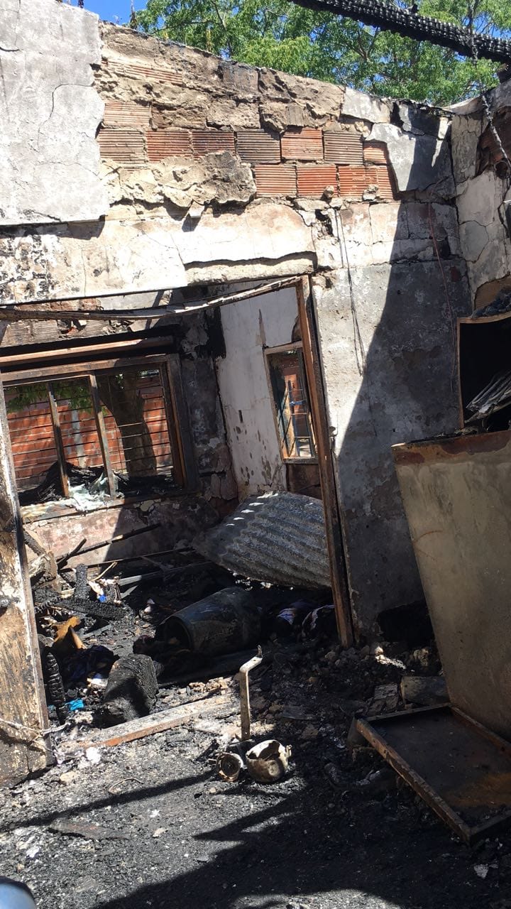 Un globo causó un incendio y destruyó su casa en plena Navidad: "Perdimos todo"